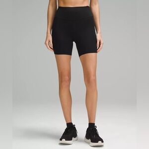 Lululemon running short with pockets size 8.
